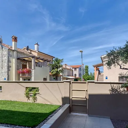 Runa With Terrace Porec