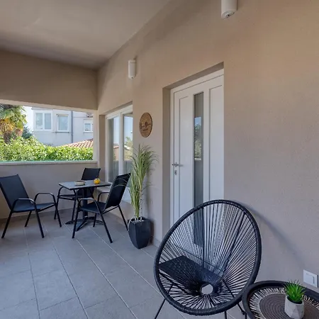 Apartment Runa With Terrace Porec