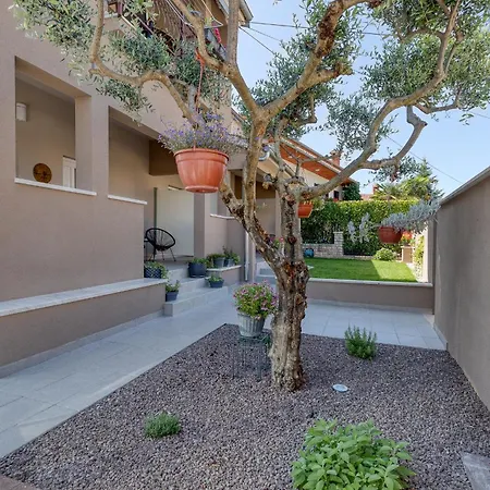 Apartman Runa With Terrace