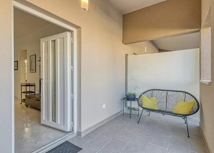 Apartman Runa With Terrace