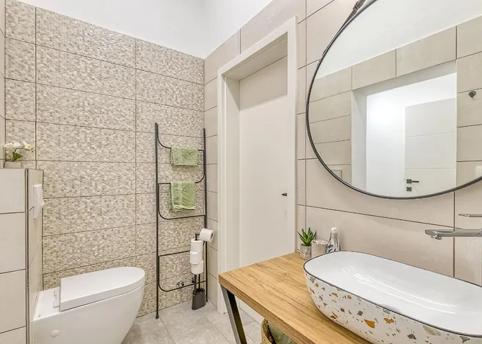 Runa With Terrace Apartman *